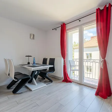 Zielonomi - Osobna Kuchnia, Miejsce Na Samochod - By Spaceapart *