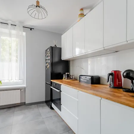 Zielonomi - Osobna Kuchnia, Miejsce Na Samochod - By Spaceapart