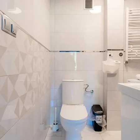 Zielonomi - Osobna Kuchnia, Miejsce Na Samochod - By Spaceapart